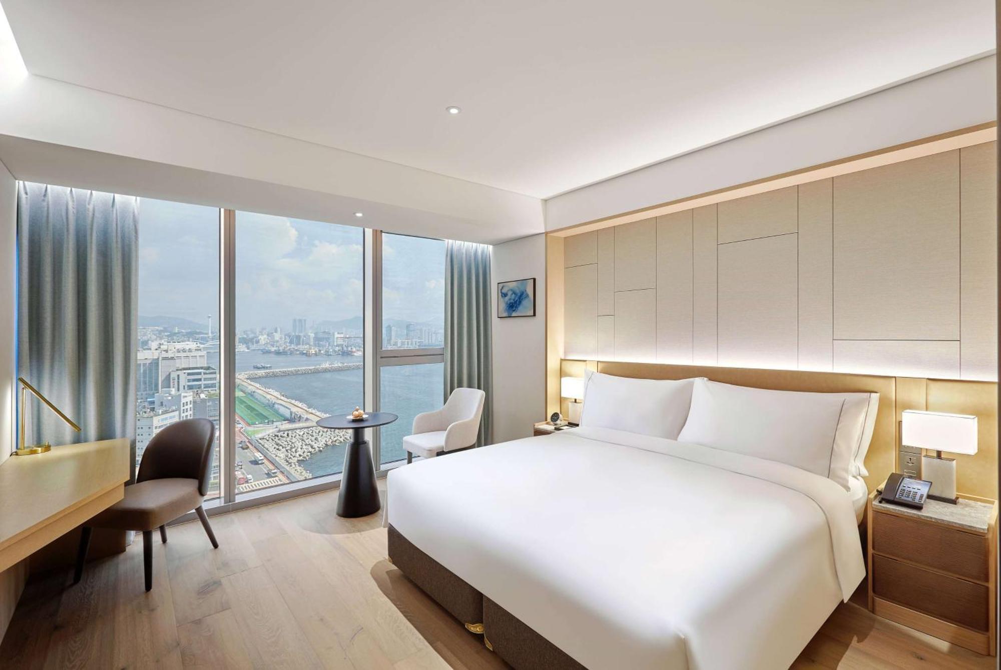 Wyndham Grand Busan Exterior photo